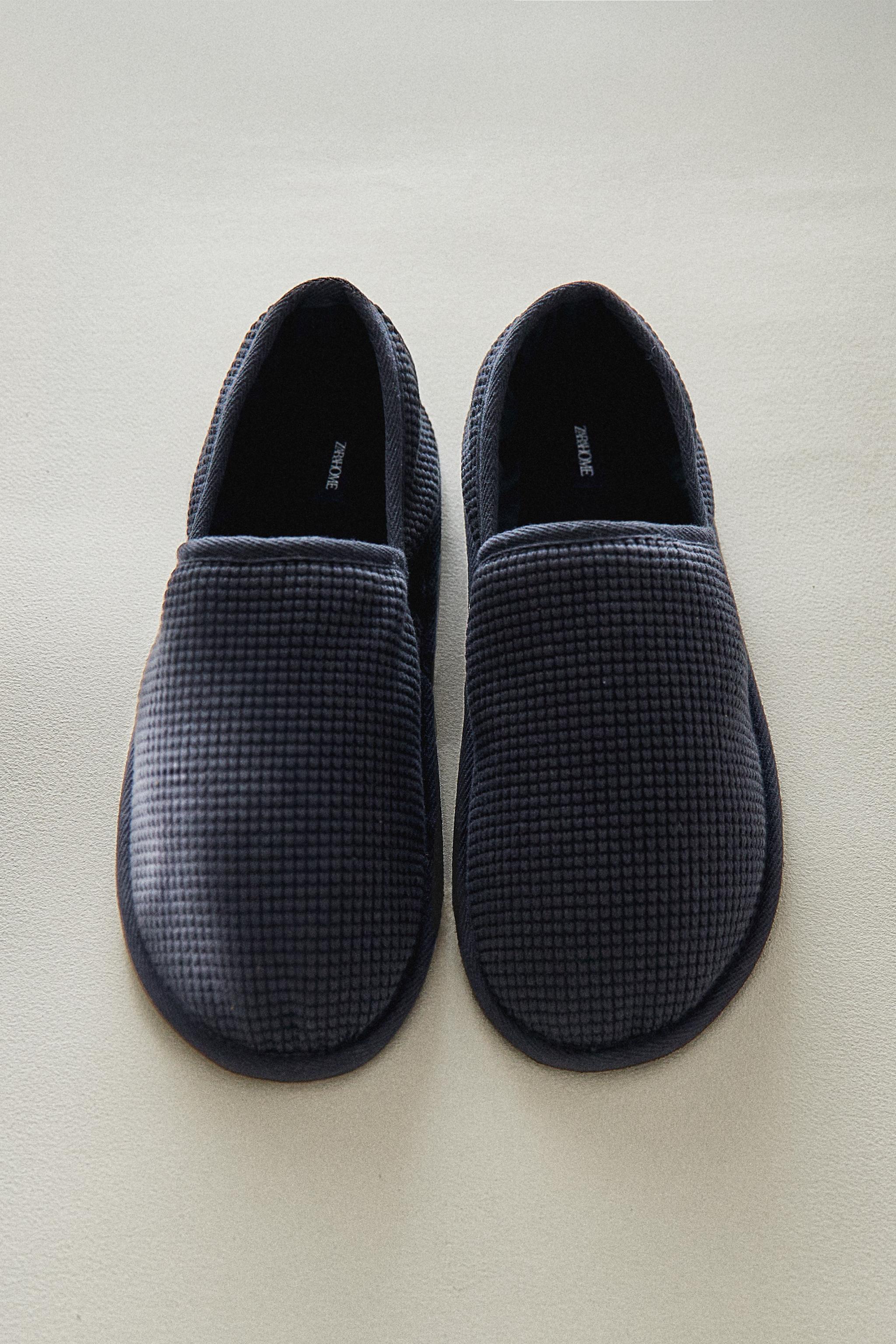 TEXTURED BABOUCHE SLIPPERS